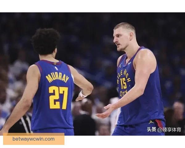 约基奇轻拍文班胸脯引热议双方回应再约对决约老师称其或改变篮球未来格局 约基奇轻拍文班胸脯引热议双方回应再约对决约老师称其或改变篮球未来格局