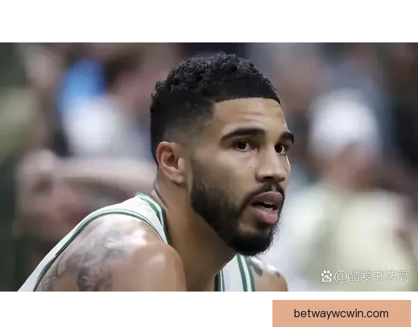 队友称塔图姆必须保持高水准表现才能带领球队争冠 正逐渐展现以自己为核心的领导力